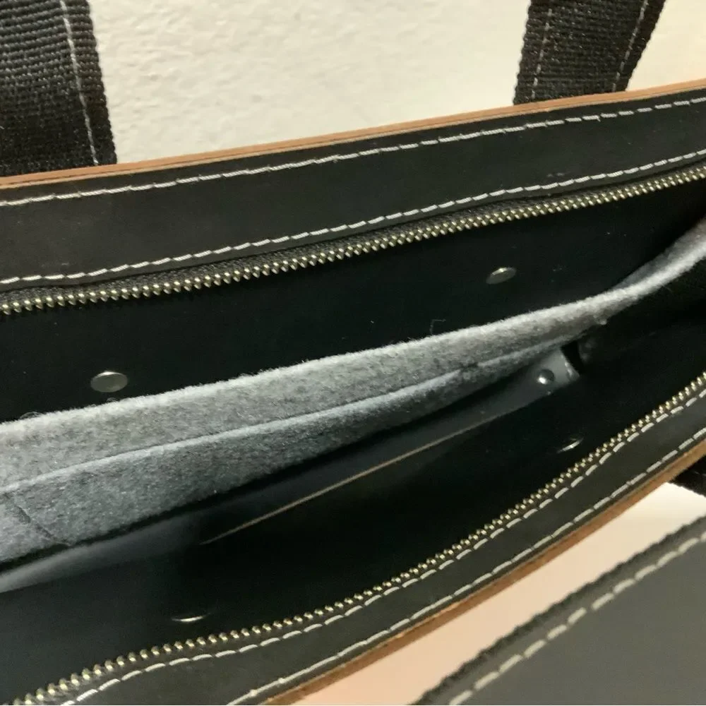 VACAVALIENTE Singapur U. Briefcase black leather